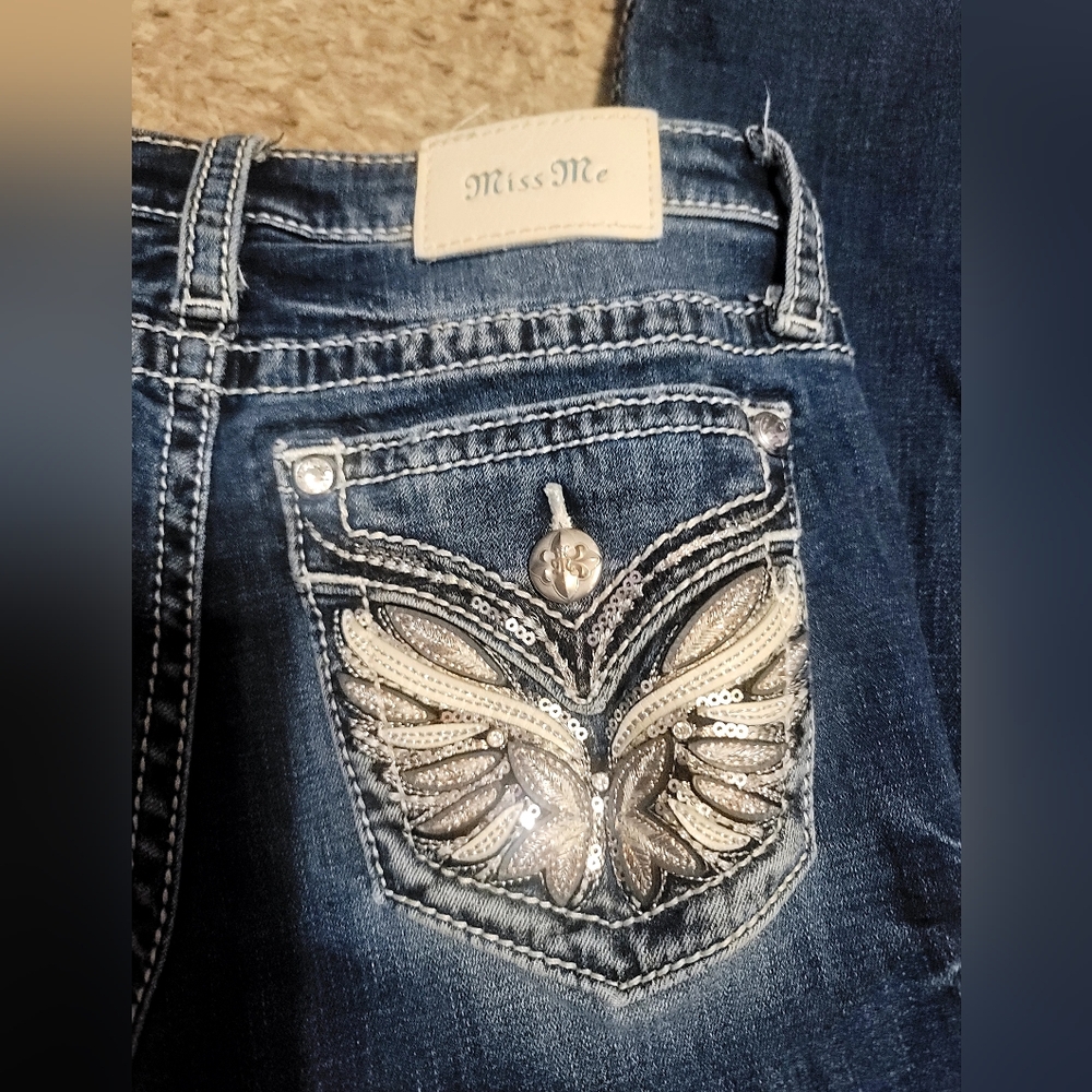 Miss Me Women's Midrise Boot Cut Jeans SIZE 25, Inseam 26.5" - Picture 3 of 5